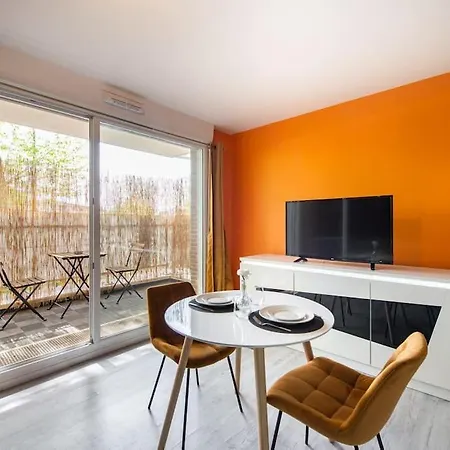Apartment & Romance L Jacuzzi Xxl L Table De Massage *