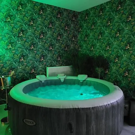 Apartment & Romance L Jacuzzi Xxl L Table De Massage *